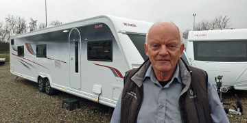 Nytårskur blandt campingvogne og autocampere