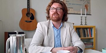 Poeten på tredje til højre