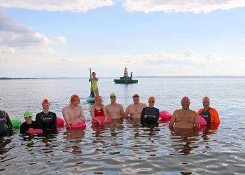 50 døgn i vandet for Julemærkehjemmet.