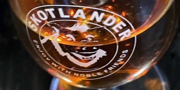 De lever af spiritus – og ”snak”