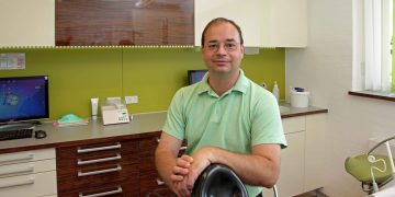 Det er lettere at fange en ål med lasso, end at få en tandlæge til Jammerbugt Kommune