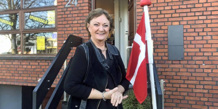 En ”ægte modehandlerske” takker af