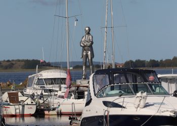 Om en kunstner, en skulptur og en kunstforening med visioner!